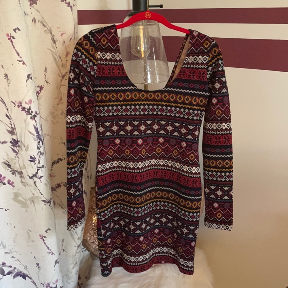 Forever 21 Aztec Print Bodycon Long Sleeve Dress
